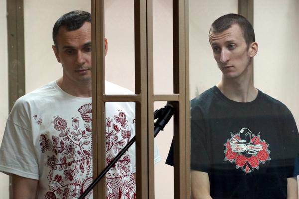 Сенцов и Кольченко в зале суда. Фото: Радио Свобода